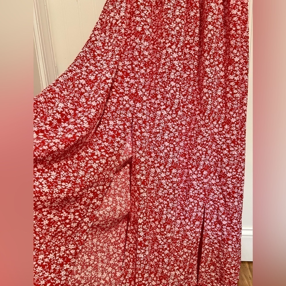 Red and White Floral Maxi Dress - Picture 4 of 4